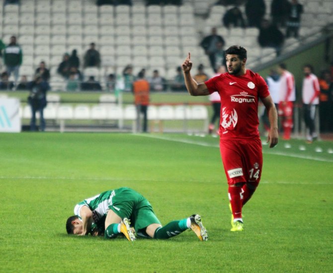 Süper Lig: Atiker Konyaspor: 1 - Antalyaspor: 1 (Maç sonucu)