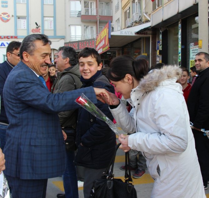 Başkan Tutal, 24 Kasım’da öğretmenleri unutmadı