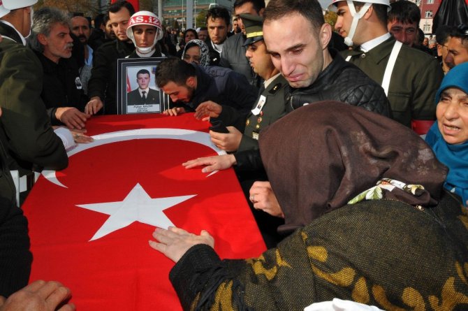Konyalı Şehit Uzman Çavuş Aykut Kazar gözyaşlarıyla toprağa verildi