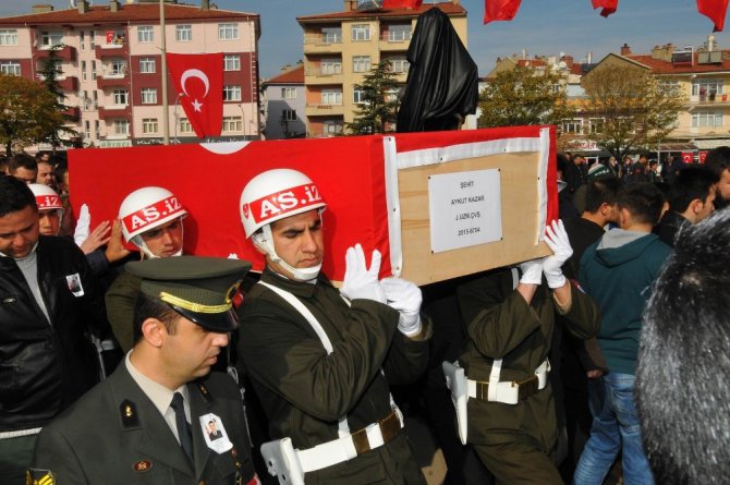 Konyalı Şehit Uzman Çavuş Aykut Kazar gözyaşlarıyla toprağa verildi