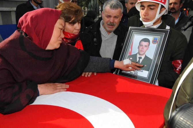 Konyalı Şehit Uzman Çavuş Aykut Kazar gözyaşlarıyla toprağa verildi