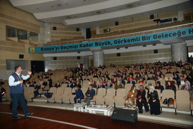 Konya’da kreş yöneticilerine yangında acil tahliye eğitimi verildi
