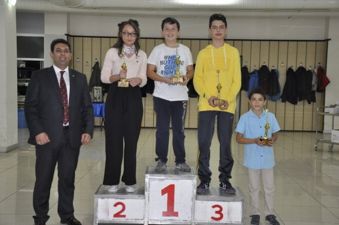 Makine Mühendisleri Dart Turnuvasında buluştu