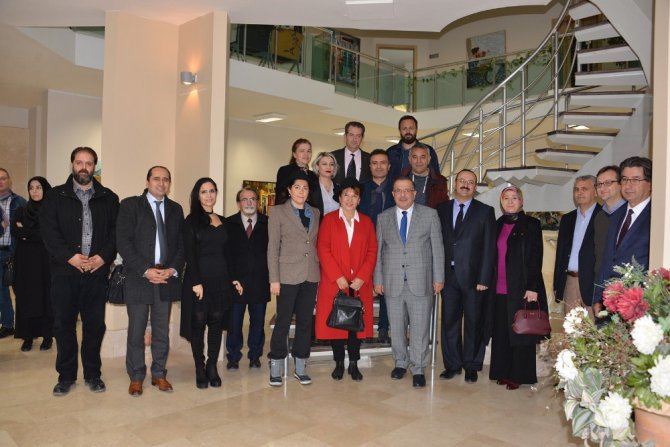 Selçuk’ta Öğretmenler Günü anısına resim sergisi