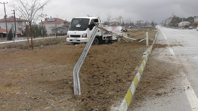 Kontrolden çıkan pikap takla attı: 3 yaralı