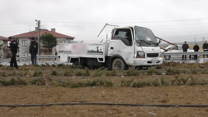 Kontrolden çıkan pikap takla attı: 3 yaralı