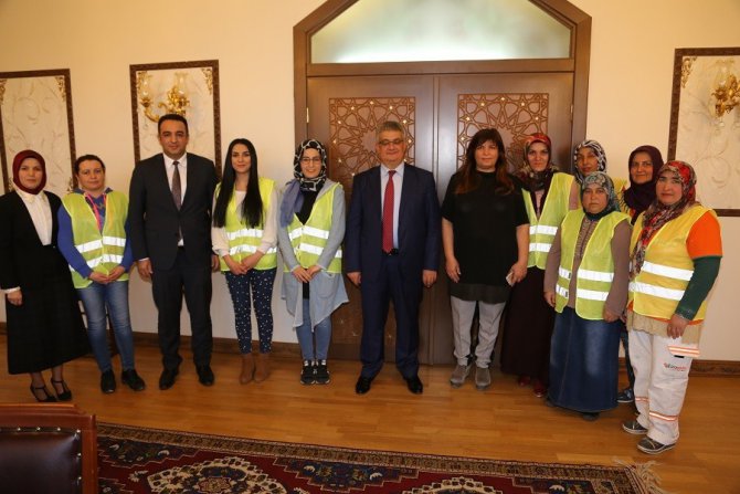 Kadın girişimcilerden Vali Pekmez ile görüştü