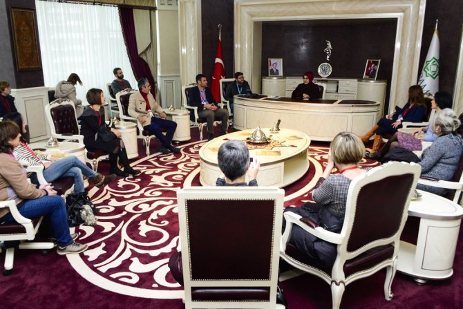 Başkan Toru, yabancı öğretmenleri ağırladı