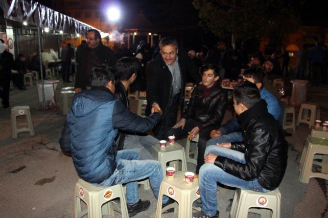 Başkan Tutal, Mevlid Kandilinde vatandaşlarla buluştu