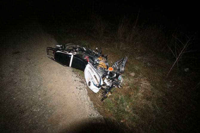 Otomobille çarpışan motosikletin sürücüsü öldü