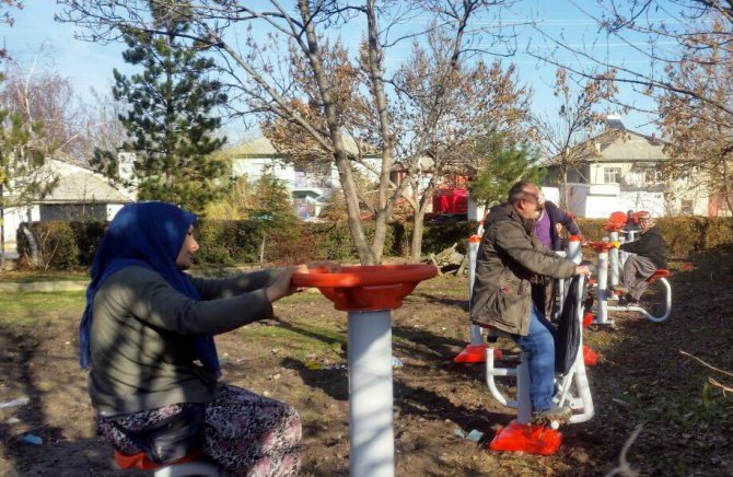 Seydişehir Belediyesinden mahallelere spor aletleri
