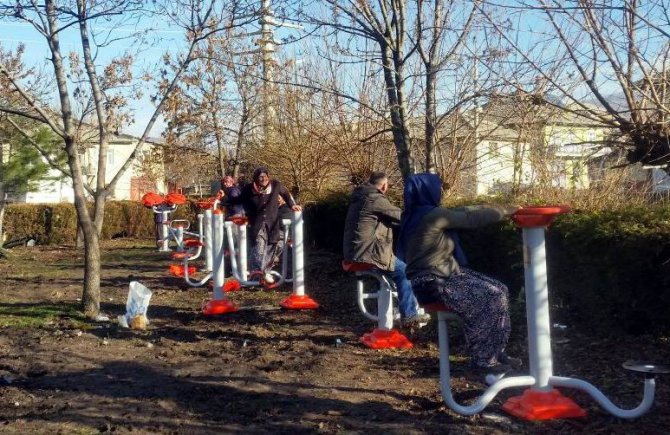 Seydişehir Belediyesinden mahallelere spor aletleri