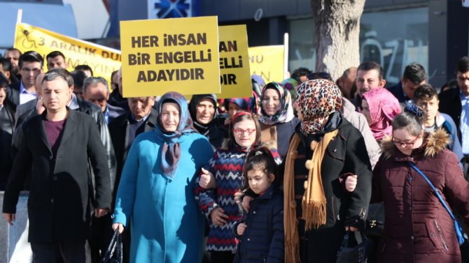 Aksaray’da engelliler yürüdü