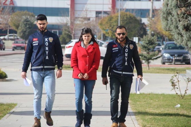Sevgilisini bıçaklayarak öldüren kadın tutuklandı