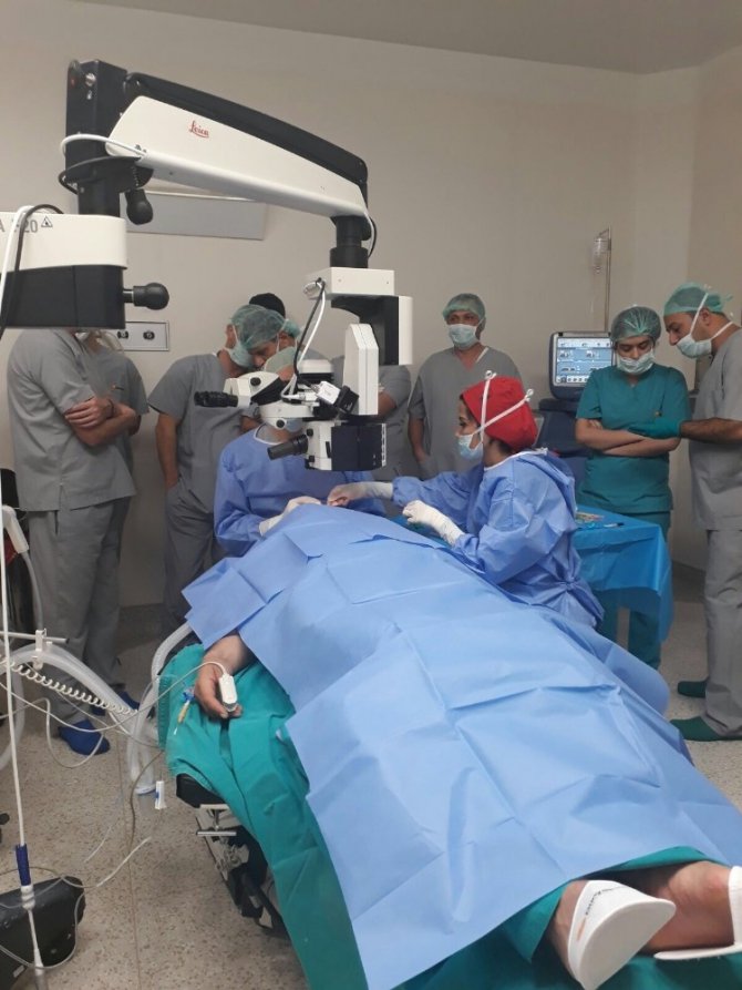 Göz nakliyle görme kaybı son buldu