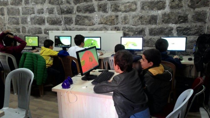 Aksaray Belediyesinin algoritma robotik kodlama kursu ilgi görüyor