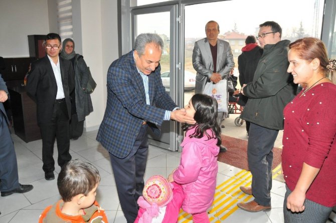 Başkan Akkaya, Engelsiz Yaşam Merkezi’ni ziyaret etti