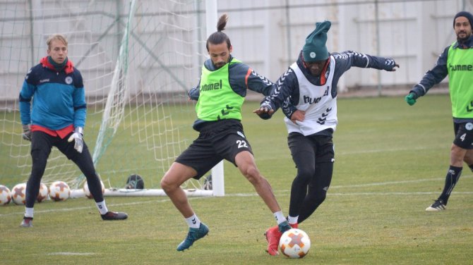 Atiker Konyaspor, Vitoria Guimares maçının Konya’daki son çalışmasını yaptı