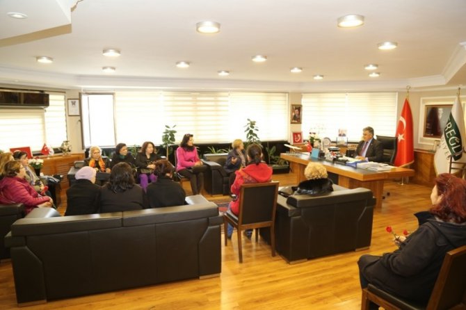 Başkan Özgüven: “ Kadınlar toplumumuzun temel taşıdır”