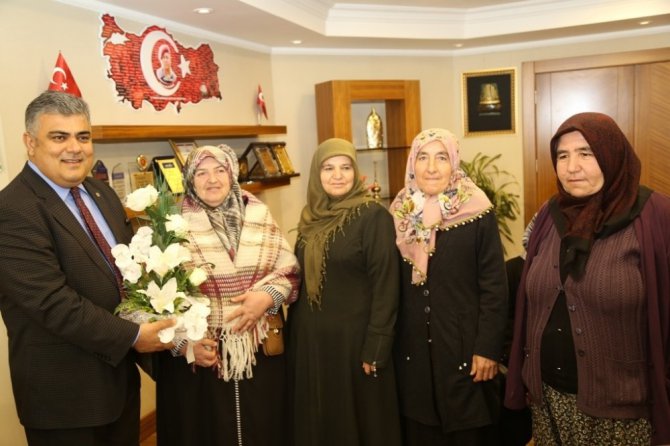 Başkan Özgüven: “ Kadınlar toplumumuzun temel taşıdır”