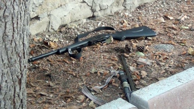 Polisle çatışan yağma şüphelileri güvenlik kamerasında