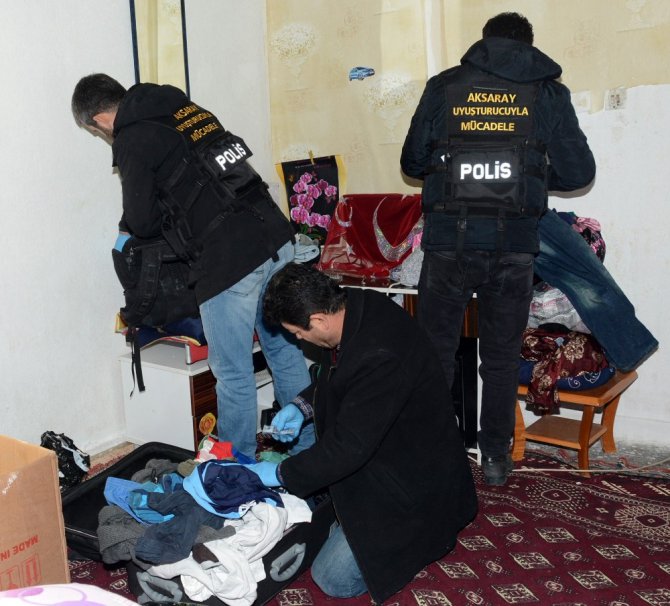 Aksaray’da Afganistanlılara uyuşturucu operasyonu: 9 gözaltı