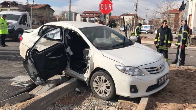 Aksaray’da otomobiller çarpıştı: 3 yaralı