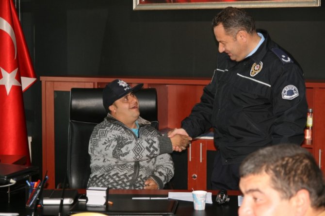 Kulu’da engellilerden polis ve jandarmaya ziyaret