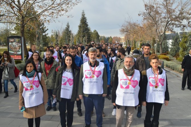 Konya’da, ‘Kalbim tekrar sevecek’ yürüyüşü
