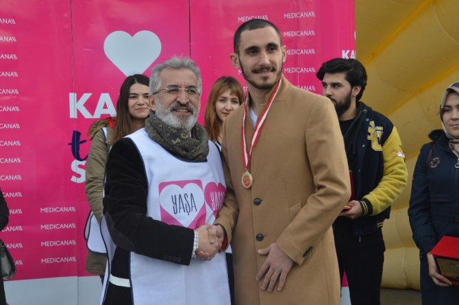 Konya’da, ‘Kalbim tekrar sevecek’ yürüyüşü