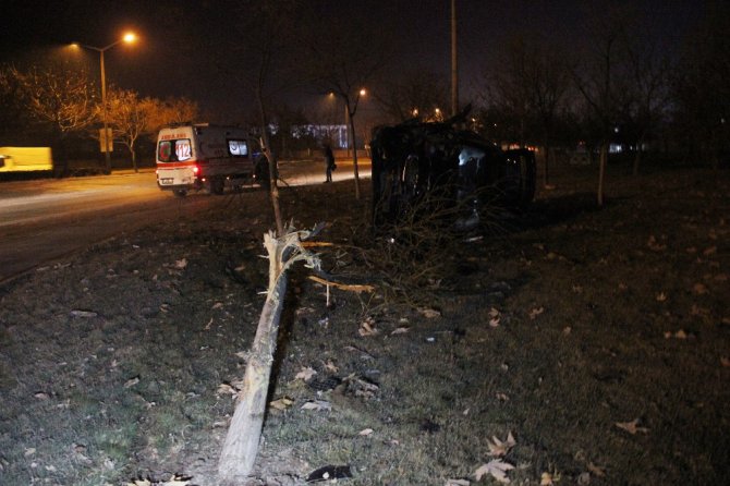 Takla atan araçtan burnu bile kanamadan çıktı