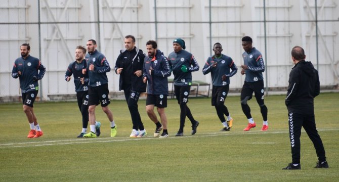 Atiker Konyaspor’da Fenerbahçe maçı hazırlıkları başladı