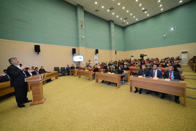 Başkan Akyürek: “Gençlik meclisleri mektep vazifesi görüyor”