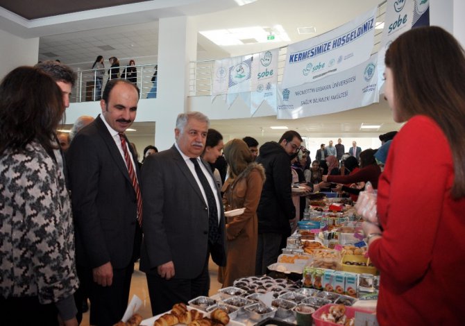 NEÜ’lü öğrencilerden SOBE için yardım kermesi