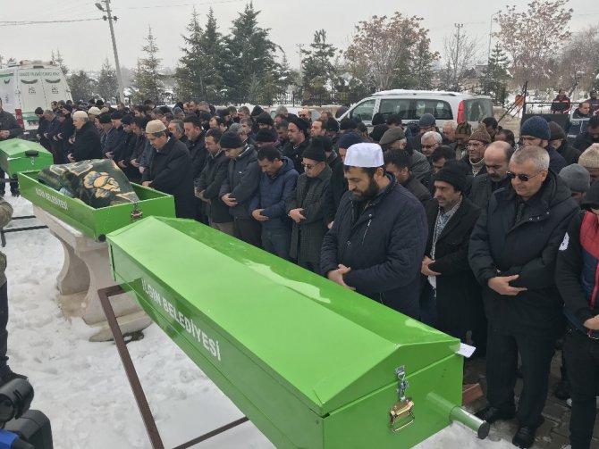 Konya’da yangında ölen baba ve 3 oğlu toprağa verildi