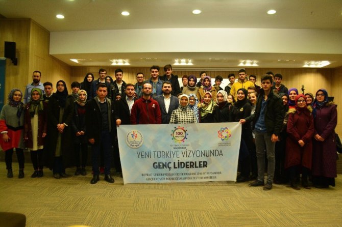 Milletvekili Erdoğan’dan gençlere hedeflerinizi büyük tutun tavsiyesi