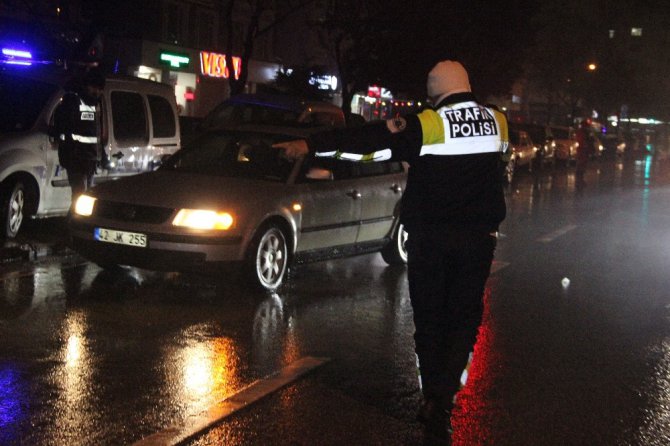 Konya’da yılın ilk trafik cezası, alkollü sürücüye kesildi