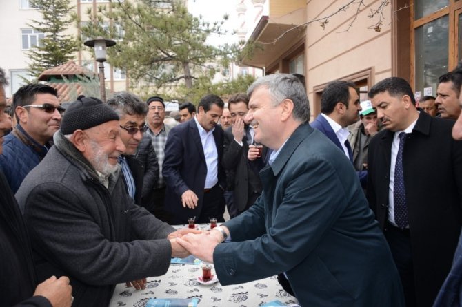 Başkan Akyürek Çeltik’te yatırımları inceledi, halkla buluştu