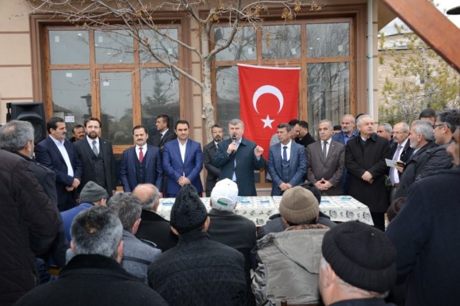 Başkan Akyürek Çeltik’te yatırımları inceledi, halkla buluştu