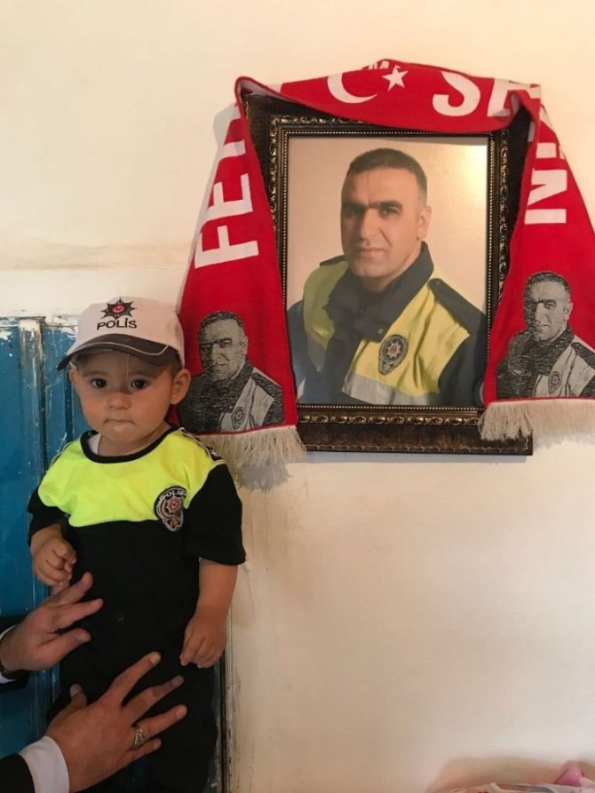 Başkan Özgüven, minik Fethi Sekin’i unutmadı