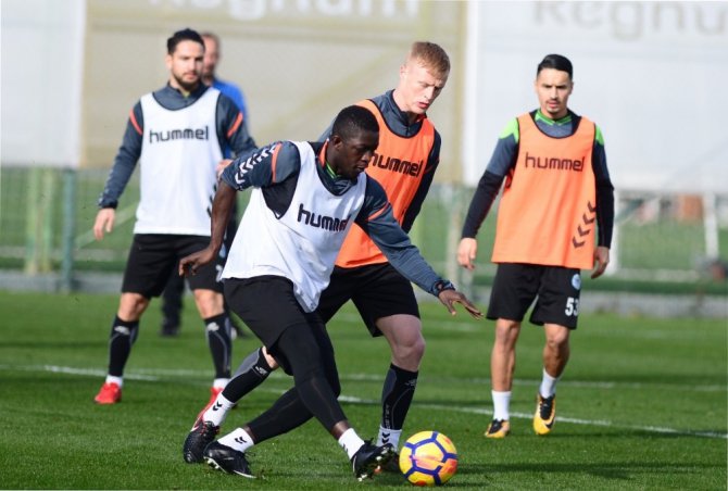 Atiker Konyaspor taktik çalıştı