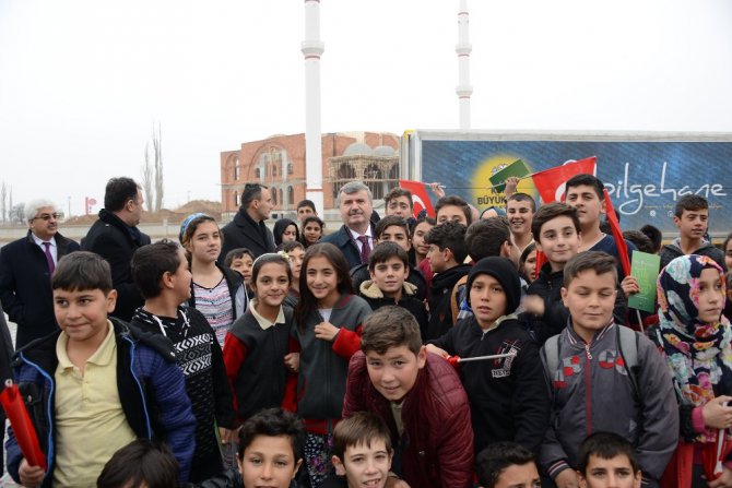 Akyürek: “Çocuklarımızın milli ve manevi değerlere bağlı yetişmesi için çalışıyoruz”