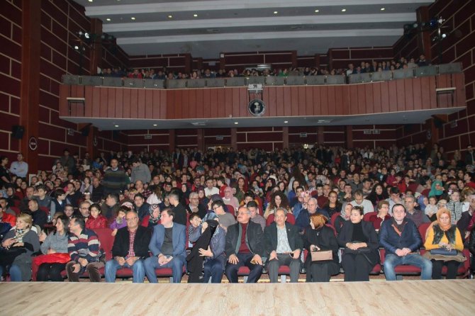 Akşehir’de “Vay sen misin ben olan” isimli tiyatro sahnelendi