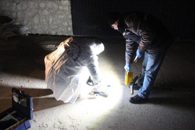Önce dövdüler sonra polise teslim ettiler