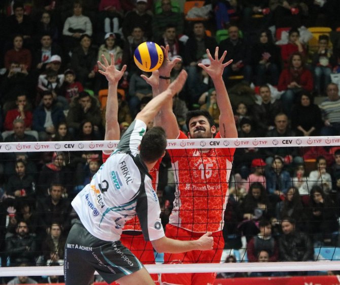 Ziraat Bankası, Powervolleys’i 3-0 yendi