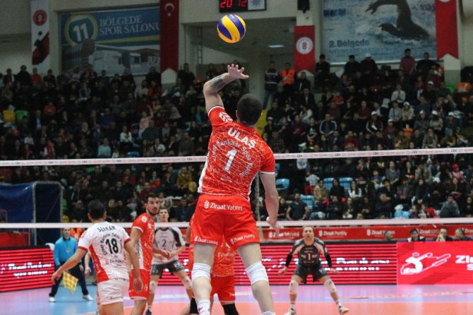 Ziraat Bankası, Powervolleys’i 3-0 yendi