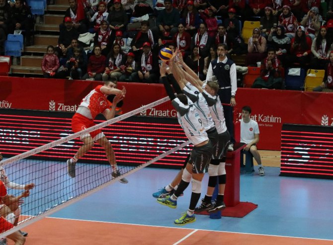 Ziraat Bankası, Powervolleys’i 3-0 yendi