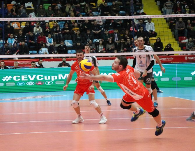 Ziraat Bankası, Powervolleys’i 3-0 yendi