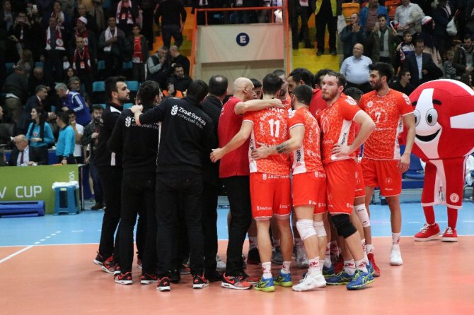 Ziraat Bankası, Powervolleys’i 3-0 yendi