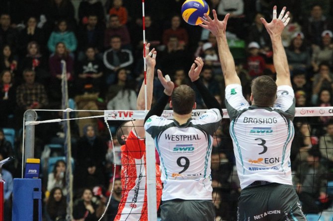 Ziraat Bankası, Powervolleys’i 3-0 yendi